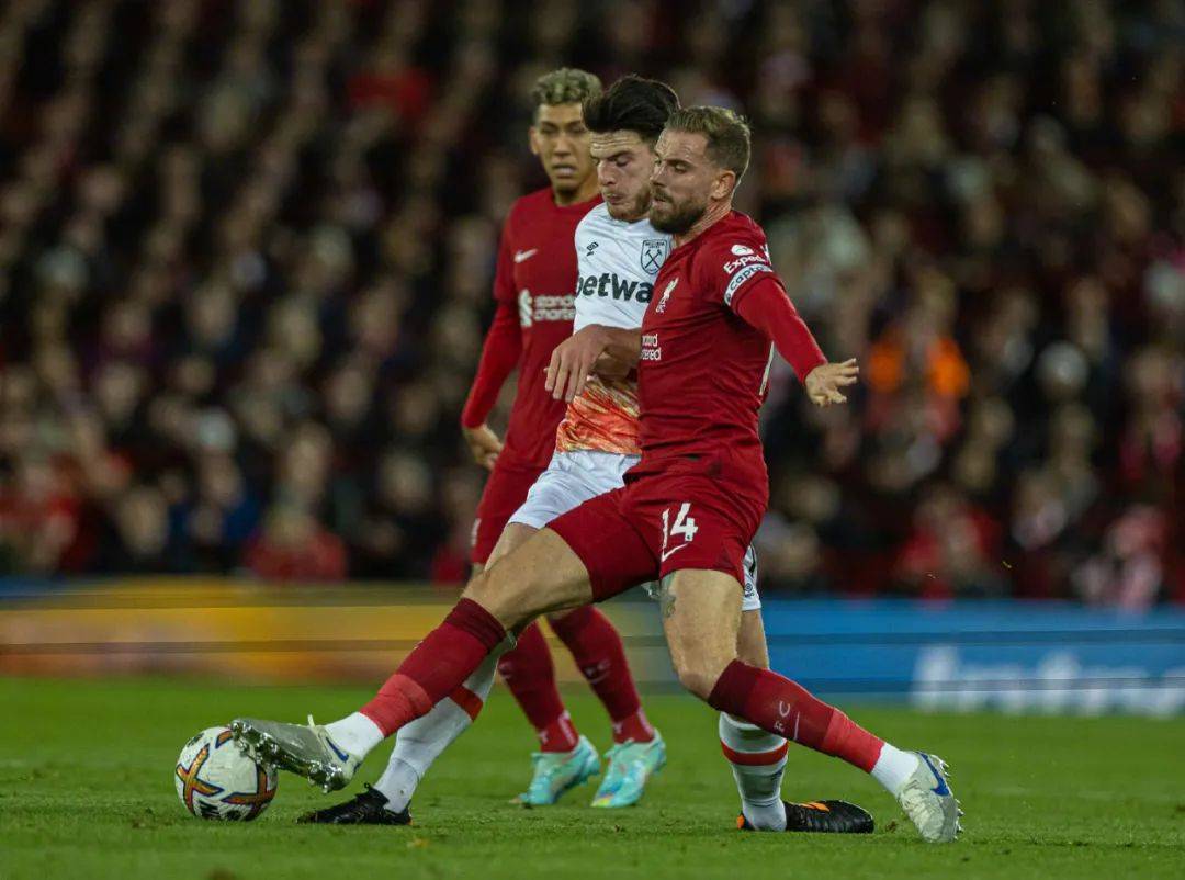 关于格朗前锋破门得手，率队斩获三分的信息