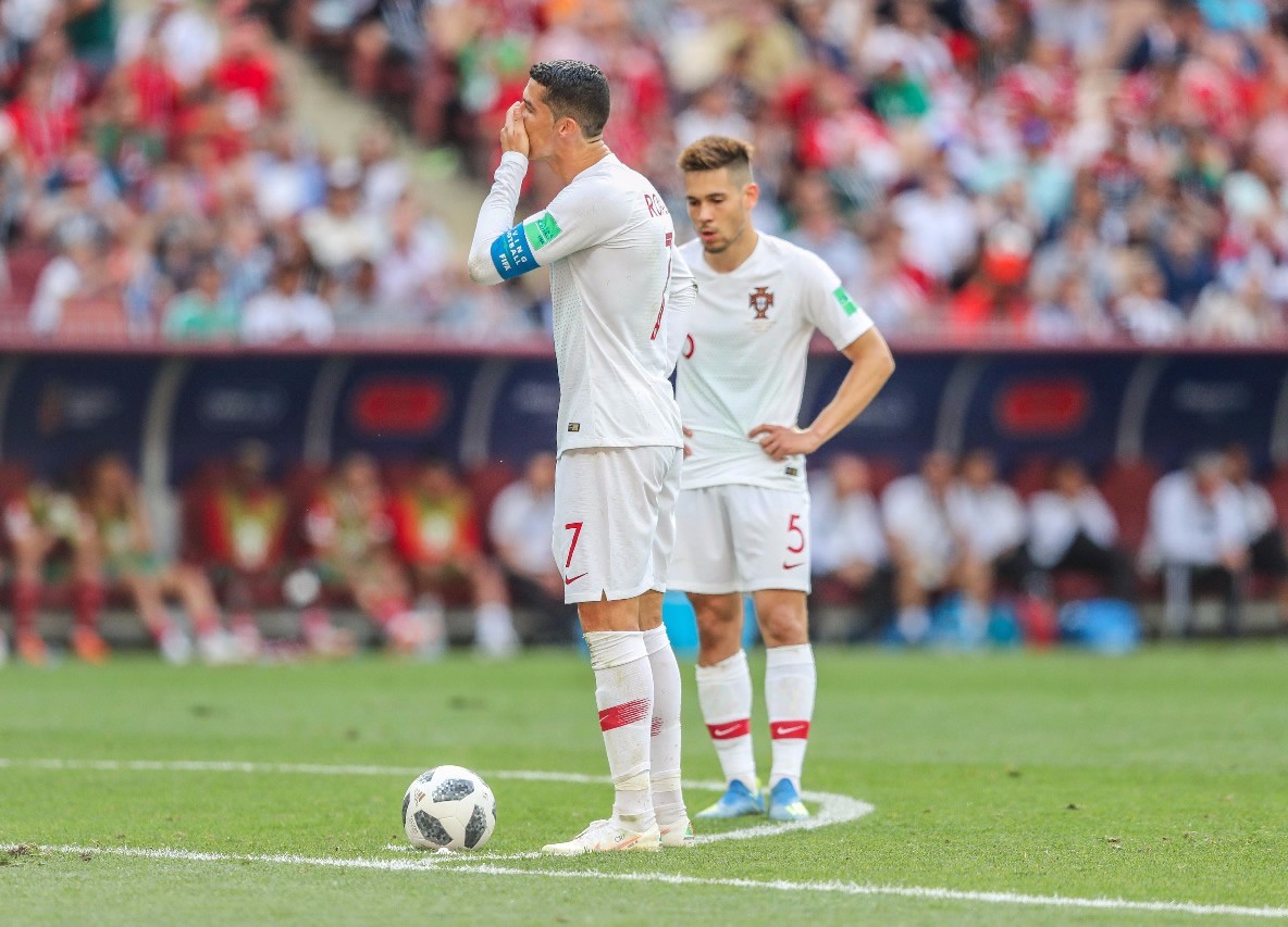 包含葡萄牙队鏖战韩国队，波尔关键制胜的词条